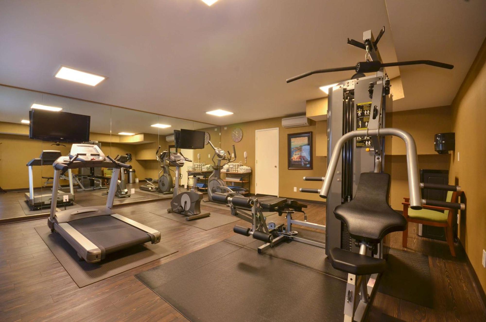Best Western The Inn & Suites Pacific Grove Ngoại thất bức ảnh